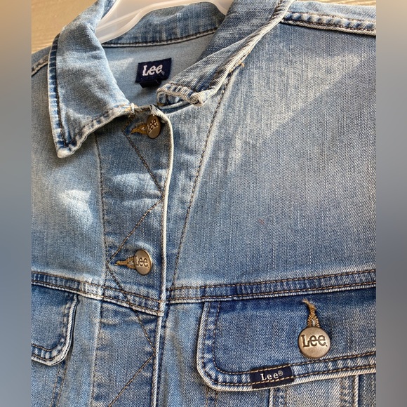 NWT Women’s loose Fit Denim Jacket XL - Picture 3 of 6